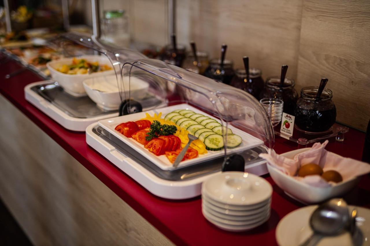 Montana Hotel Koeln-Bonn Airport 트로이스도르프 외부 사진