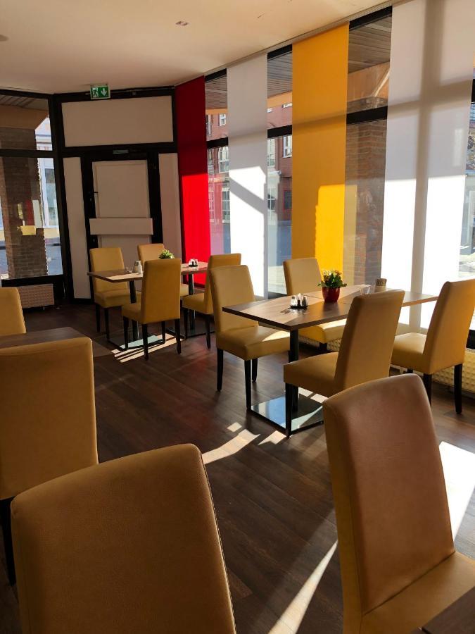Montana Hotel Koeln-Bonn Airport 트로이스도르프 외부 사진